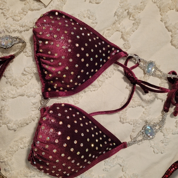 Competition bikini - Picture 2 of 4